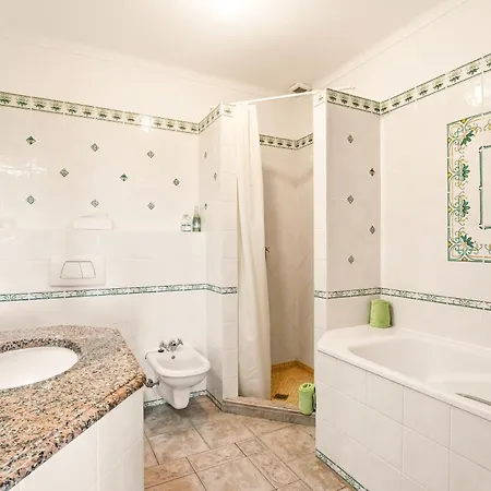 233 Casa Galo * Карвоейру